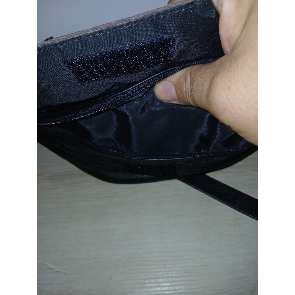 Wilsons Genuine Leather Fanny Pack Black With American Flag Closure Vintage - Picture 12 of 16